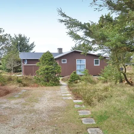 Semesterbostad Three-bedroom Holiday In Oksbøl