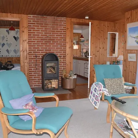 Semesterbostad Three-bedroom Holiday In *